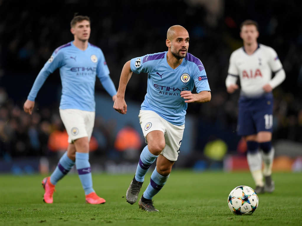 憑藉自身出 憑藉自身出